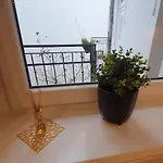 Violet With Air Condition דירה *