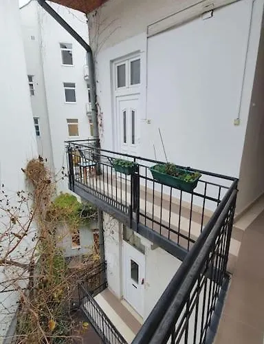 Violet With Air Condition דירה בודפשט