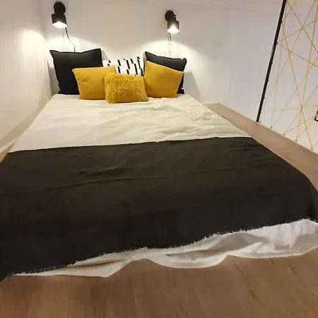 Violet With Air Condition